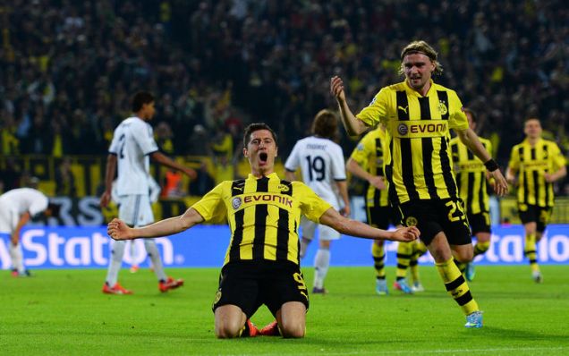 Robert Lewandowski, striker of Borussia Dortmund sponsored by Evonik