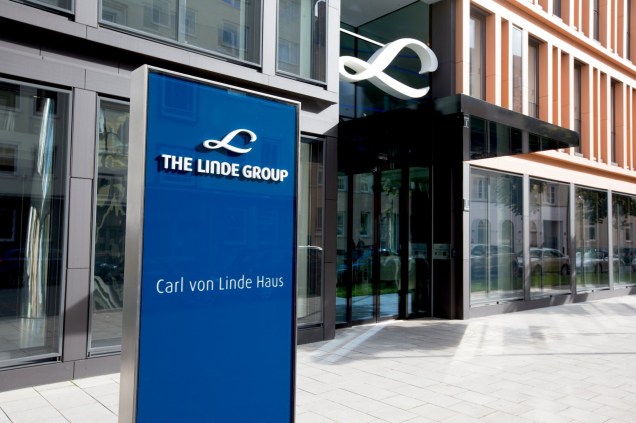 Linde AG Head Office, Munich, Germany Exterior of Carl von Linde Haus, Klosterhofstrasse 1