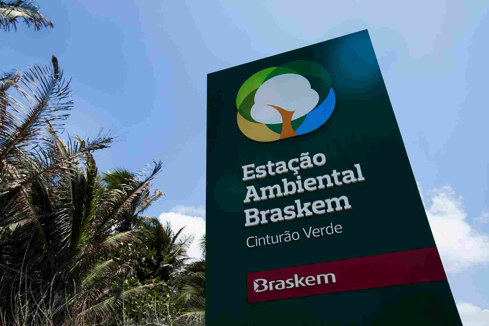 E51DE7B5-4B6A-4EAB-9150-F8860E326C4A